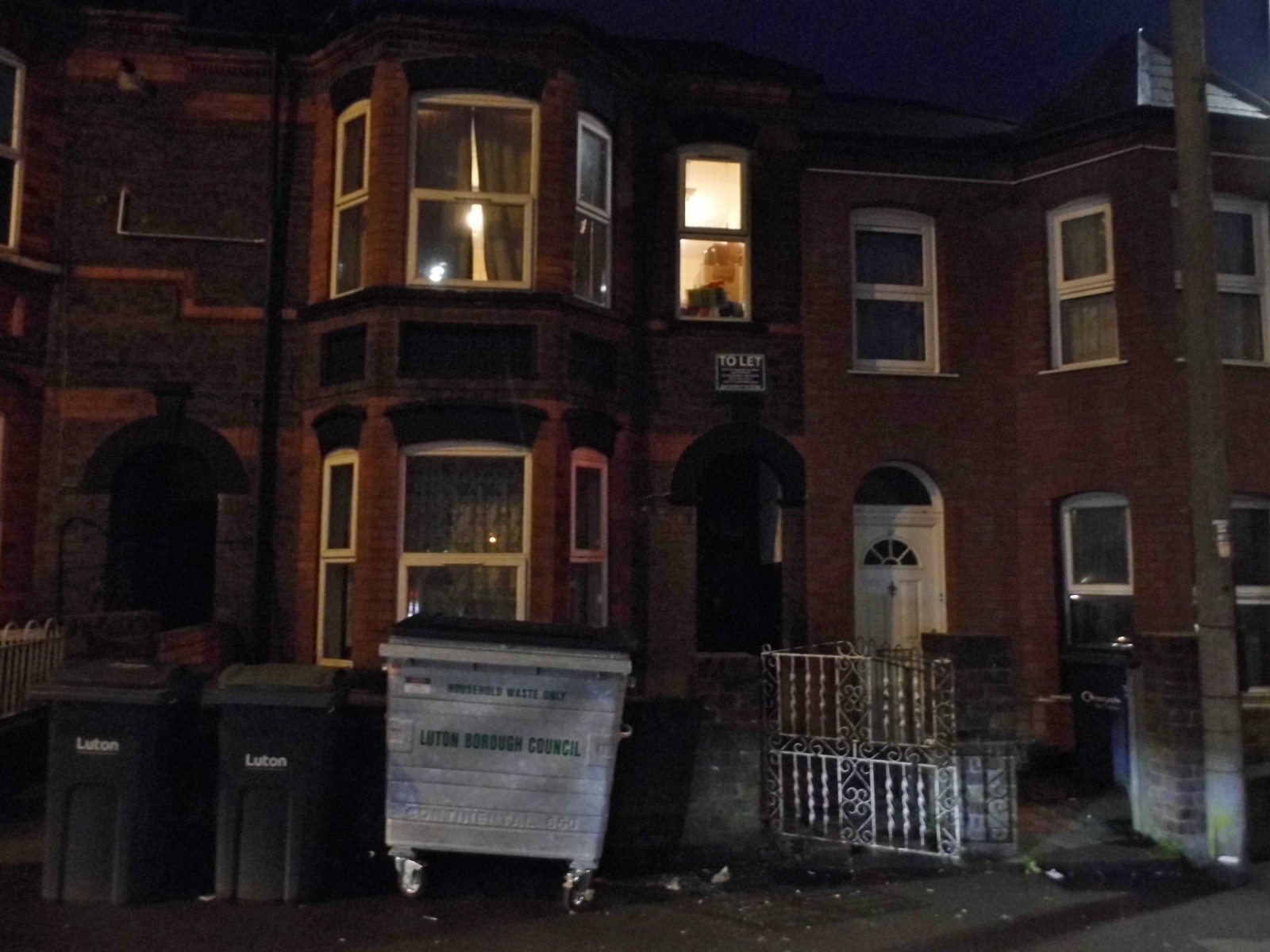 Houses on Crawley Green Road, Luton